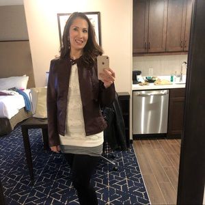 Meet your Posher, Caitlin